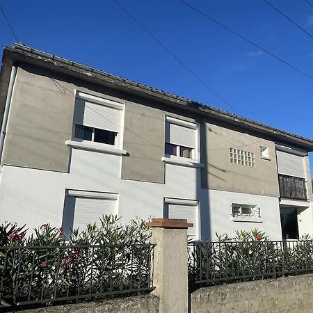 Charmante Maison Individuelle A 利慕 外观 照片