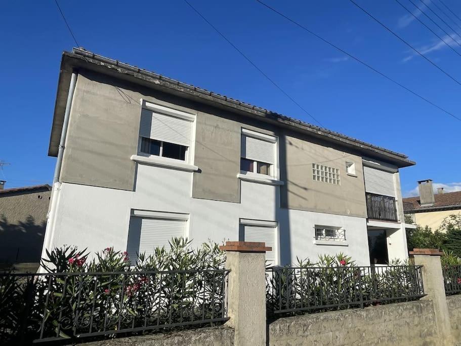 Charmante Maison Individuelle A 利慕 外观 照片
