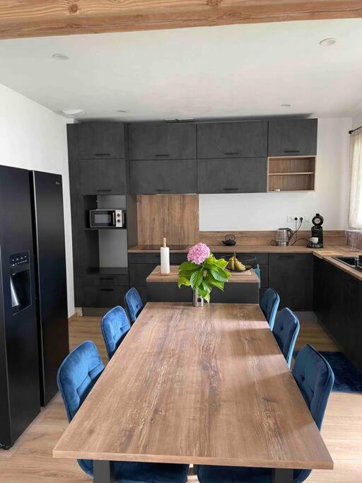 Charmante Maison Individuelle A 利慕 外观 照片